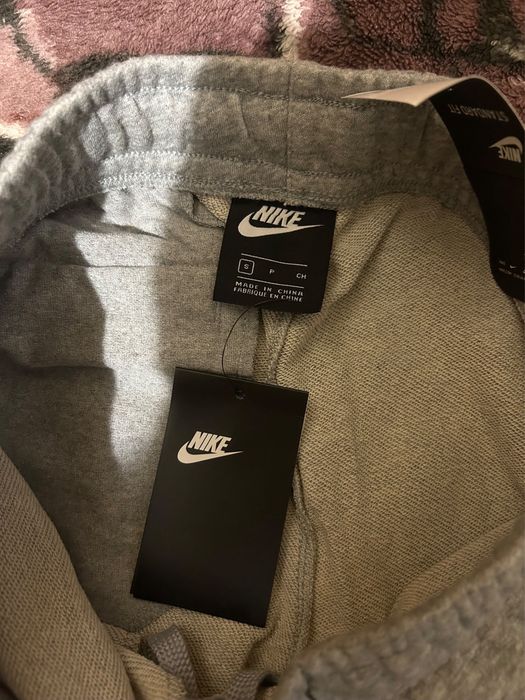 Чисто ново NIKE долнище