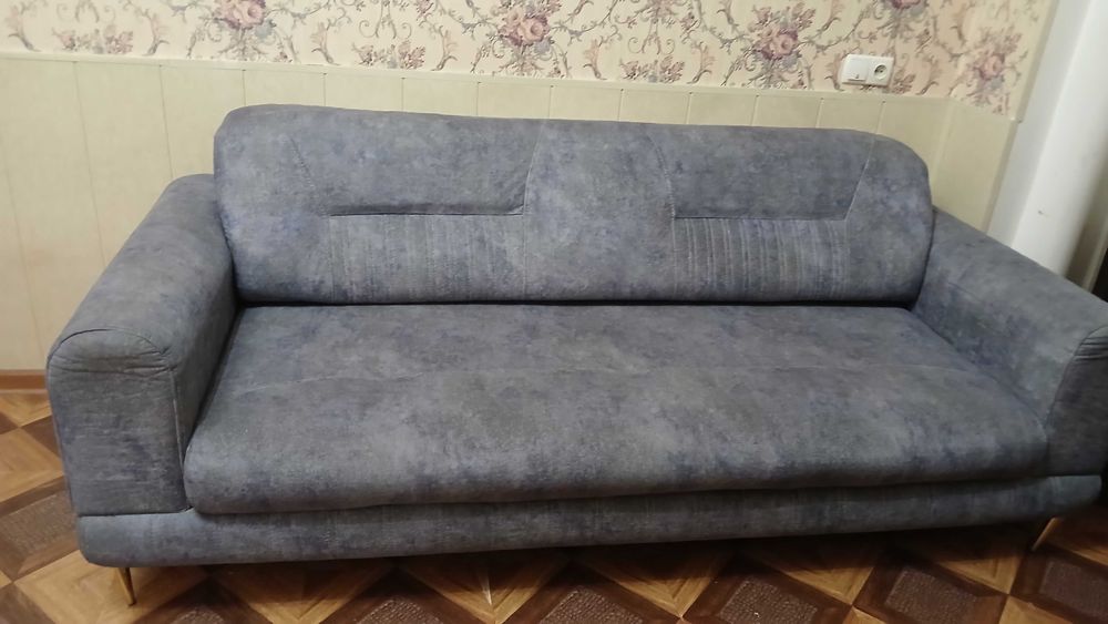 Продается диван.