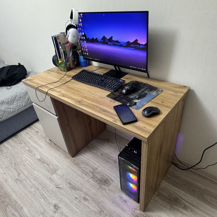 Продам стол в отличном состоянии