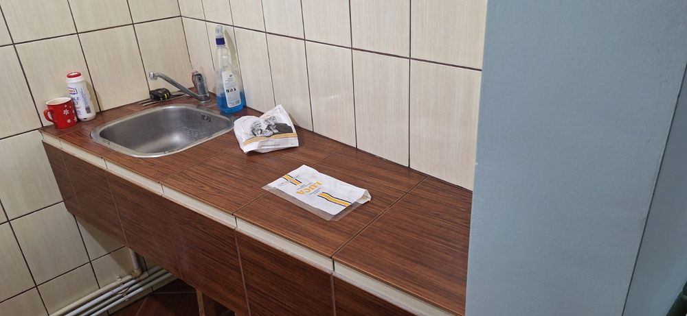 Închiriez garsonieră