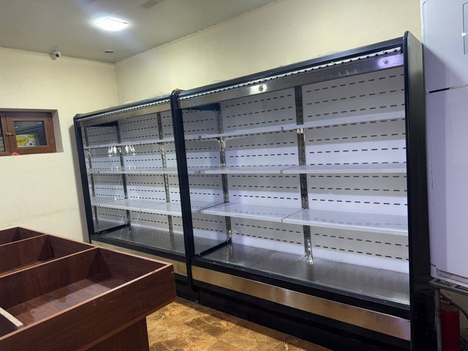 Продается витрина холодильник и кондиционер