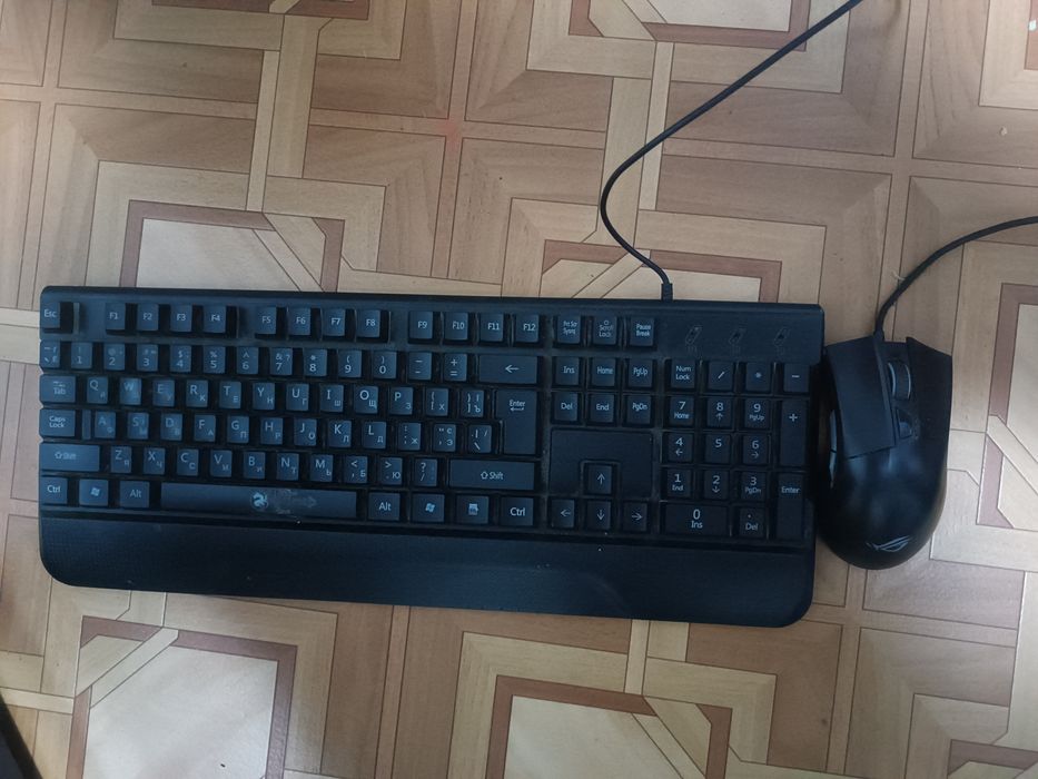 Продам клавиатуру и мышь игровые