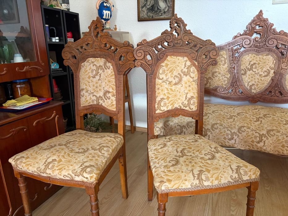 Mobilă veche de vânzare