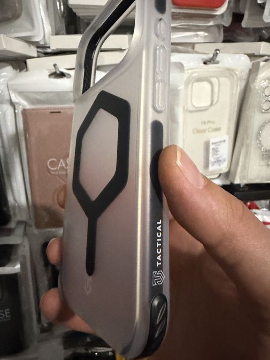 Tactical Hexagon кейс за iPhone 17 Pro , 17 Pro Max