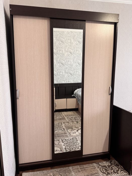 Продаю спальный гарнитур