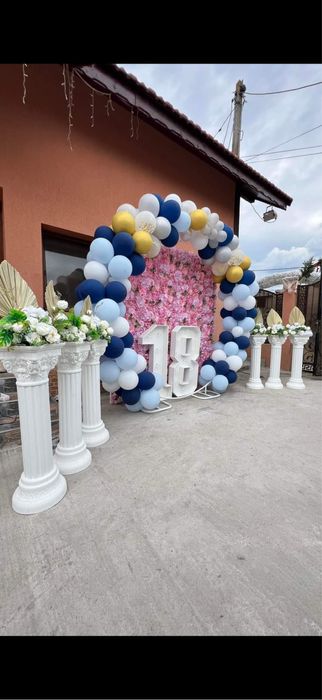 Corturi pentru evenimente .