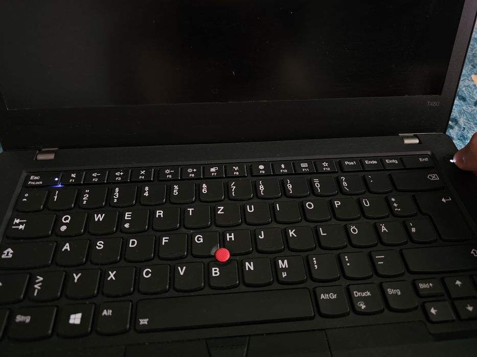 ThinkPad T480 14" Lenovo i5 8250 Full HD 8Gb RAM не работает