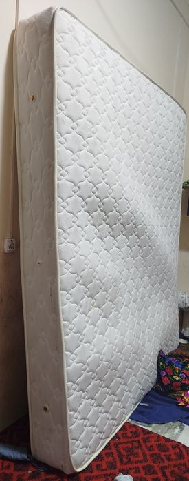 Matras sotiladi 2-2.20sm qalinligi 20sm