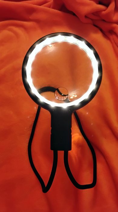 Lupa de gat cu iluminare
