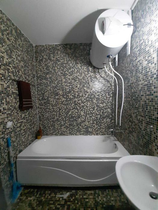 Дава се под наем Двустаен апартамент в Бургас, Сарафово - 52 кв.м за 459 € - Снимка #4