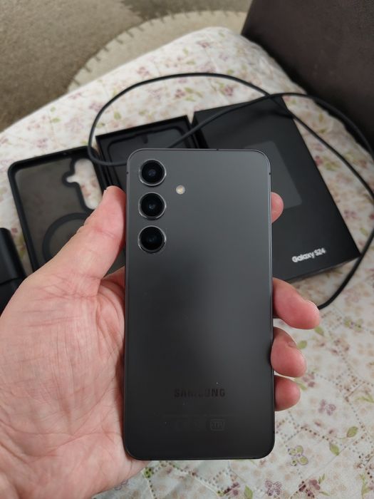 Продаю Samsung S24