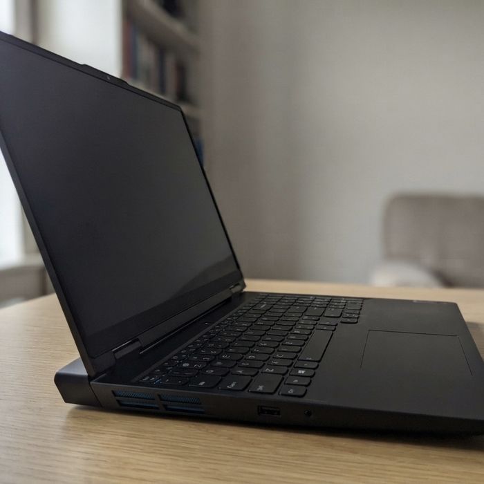 Lenovo IdeaPad Gaming 3 – i5, 16GB, RTX 3050 4GB, 512GB SSD