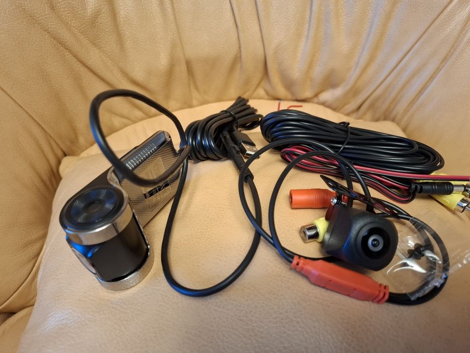 Camera fata si spate auto