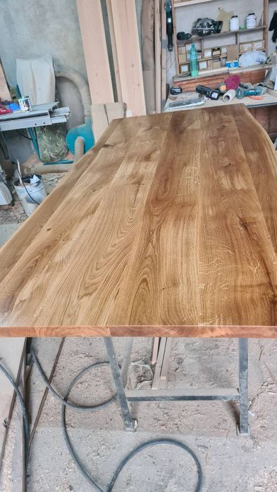 Голям масивен плот от дъб