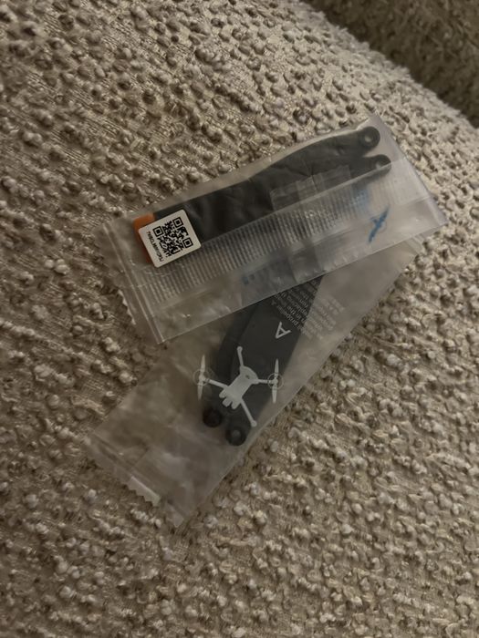 Vand elicii drona dji mini 4 pro noi!