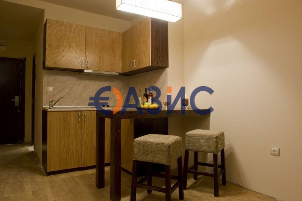 Продава се Двустаен апартамент в к.к. Слънчев бряг - 84 кв.м за 630 €/кв.м - Снимка #4