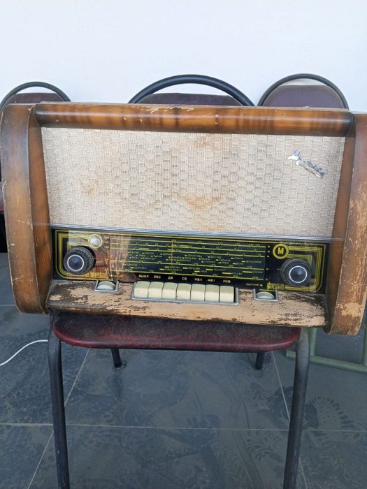 Ламповый радиоприемник Муромец 1956 года
