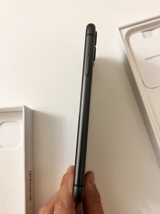 Продам айфон 11, в очень хорошем состоянии