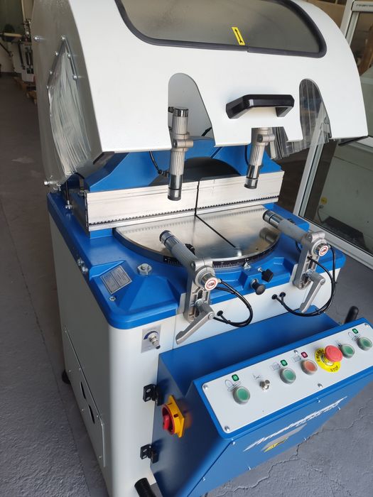 Автоматичен циркуляр с долно подаване и охлаждане Metallkraft ULMS 420