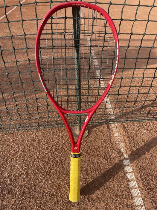 Racheta Yonex Vcore 98 (2026)
