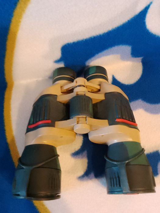 Бинокъл в чантичка