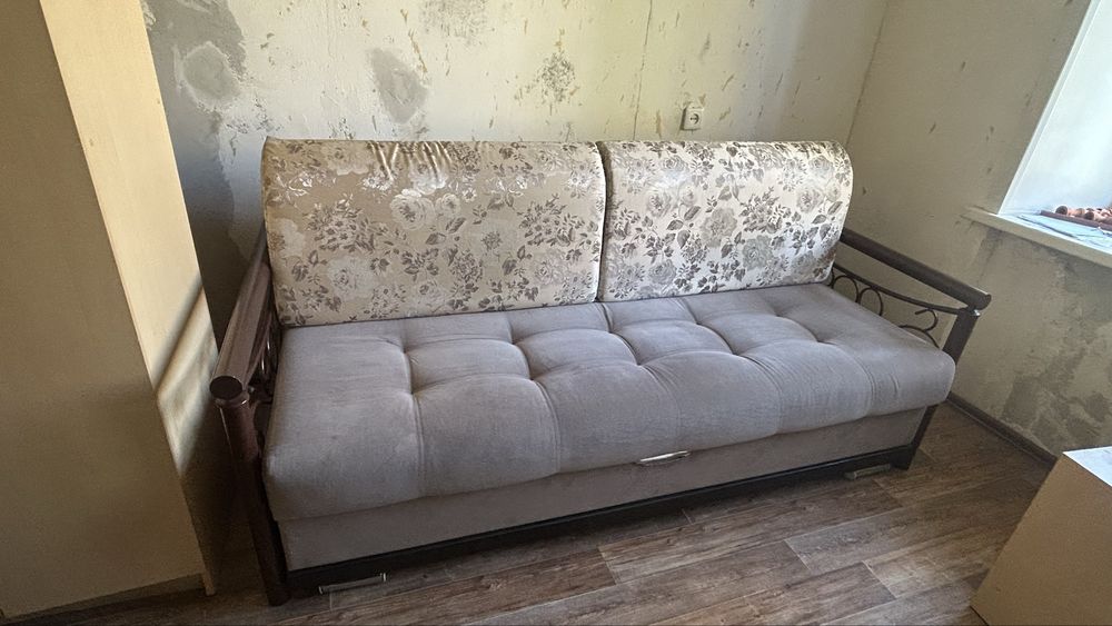 Продам диван б/у