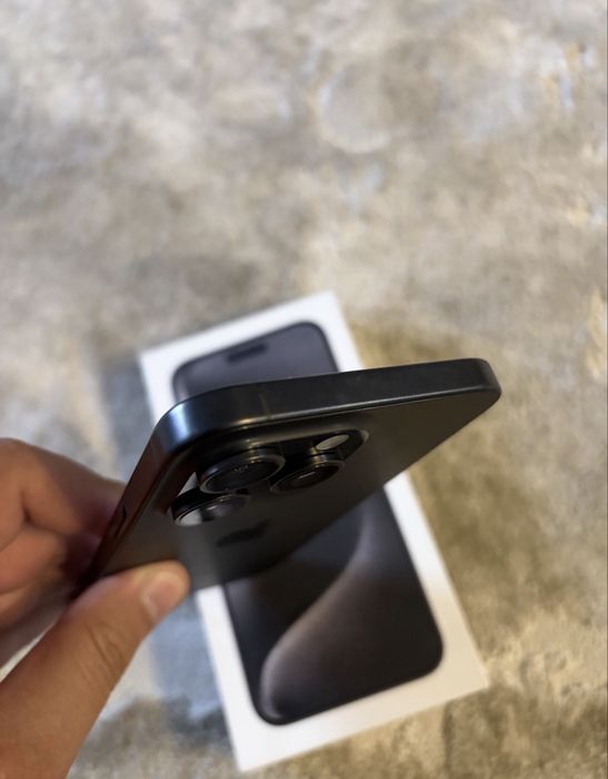 Vând Iphone 15 Pro Max 256gb