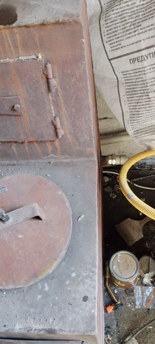 Продаю печку сапог с дымоходом