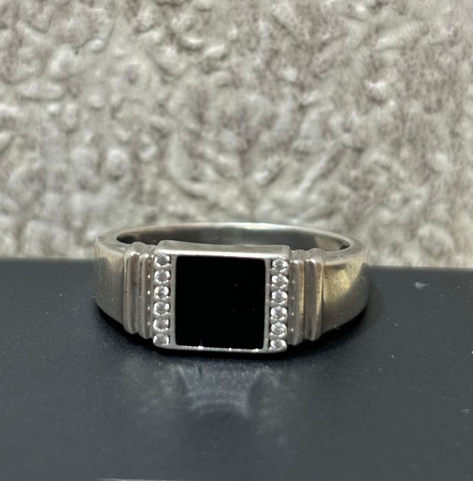 Серебряная печатка 18.5