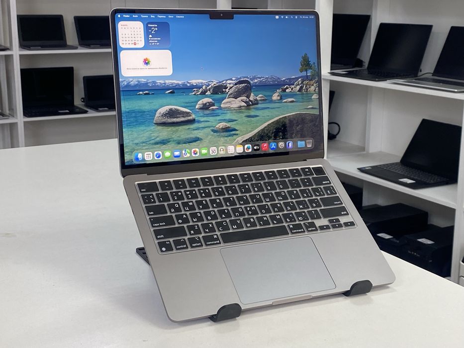 Стильный ноутбук MacBook Air 13 2022  -  13.6 2K/Apple M2/8GB/256GB