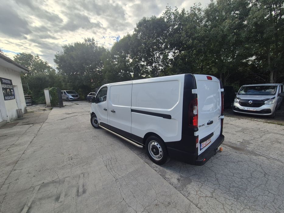 RENAULT Trafic 2017 — imagine 3