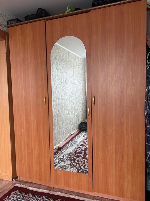 Продам шкаф  в отличном состояний
