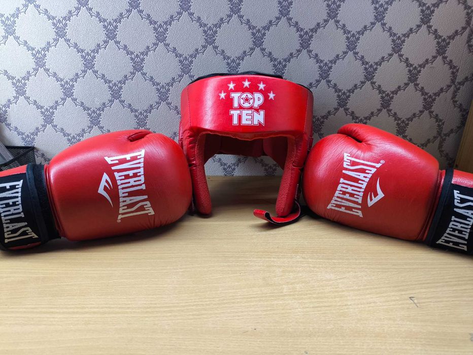 Продам боксерские перчатки