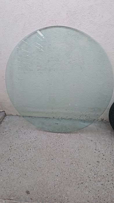 Blat rotund din sticla