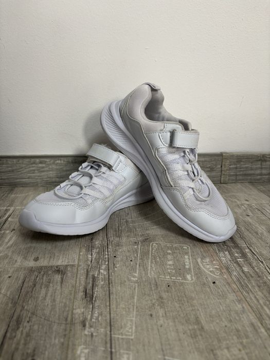 Încălțăminte sport Graceland