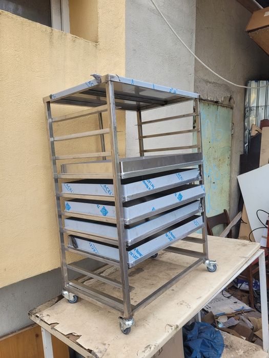 Producător Polițe și Rastele INOX Profesionale – Mobilier Horeca la Comandă