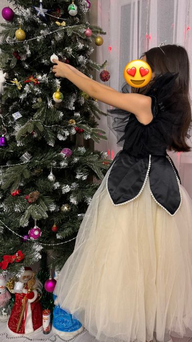 Платья детские новые