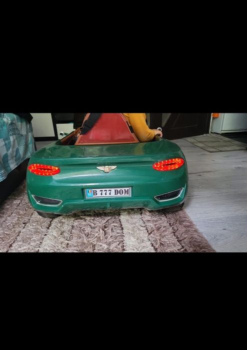 Mașinuța electrica Bentley