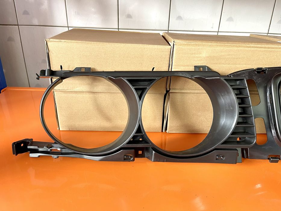 Ноздри с очками (широкий) на BMW E34 БМВ Е34