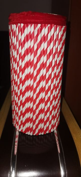 Vând diverse ornamente făcute manual!