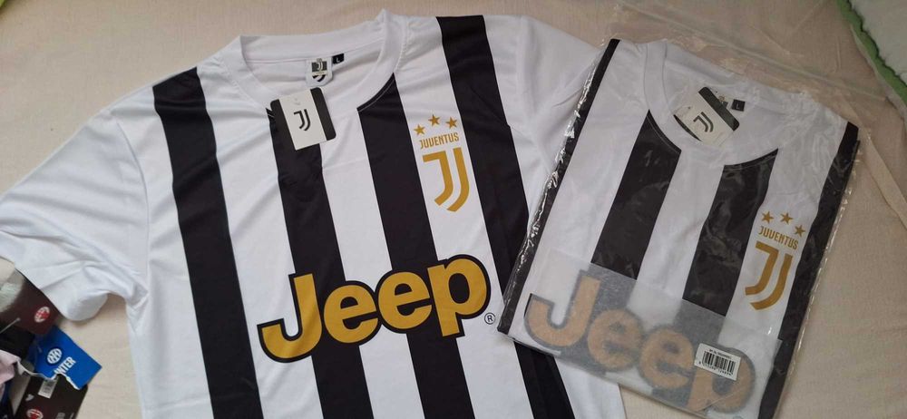 Tricouri Noi Juventus achizitionate in Official Fan Store din Torino masuri  L