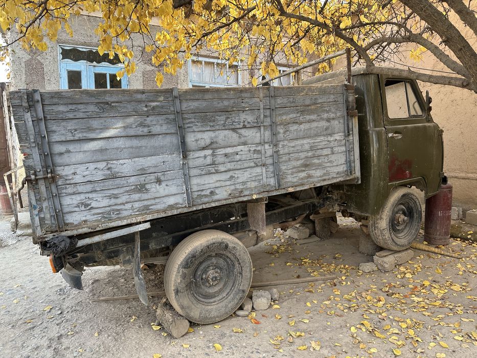 Уаз бортовой сотилади