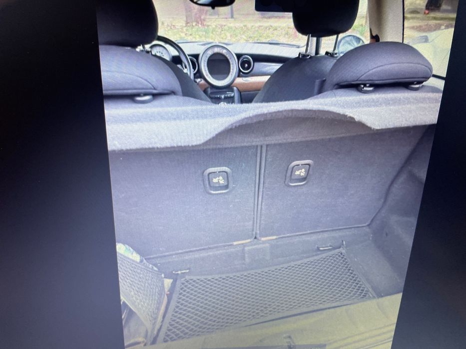 Продавам лек автомобил