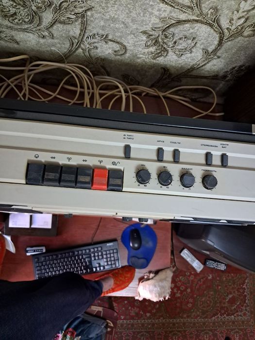 Легендарный  магнитофон Весна 212с-4