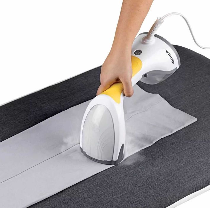 Вертикална парна ютия Ariete 1200W, уред за вертикално гладене