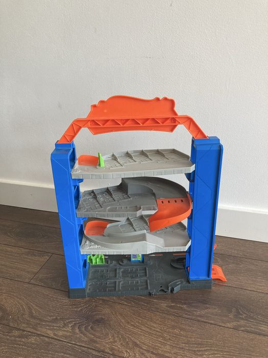 Hot Wheels parcare pentru madini