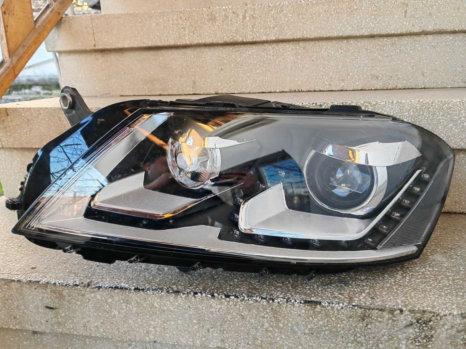 Фар VW Passat B7 Bi-Xenon LED ляв / Фар Пасат Б7 ксенон НОВ