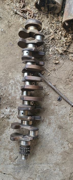 Коленвал 2,8 мерседес 104 матор