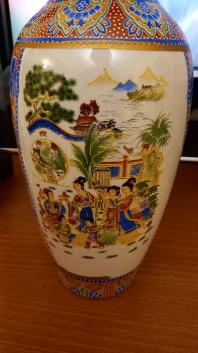 Китайска  ваза,25см.висичина