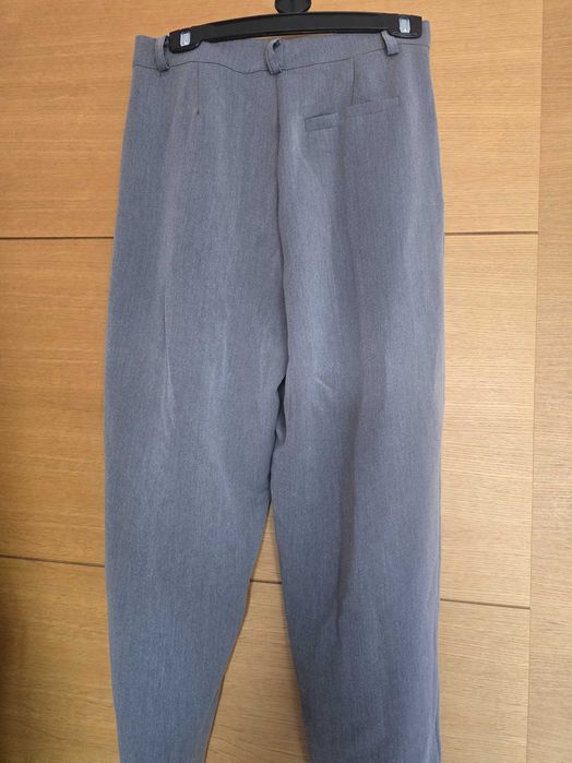 Дамски сив панталон, размер М
